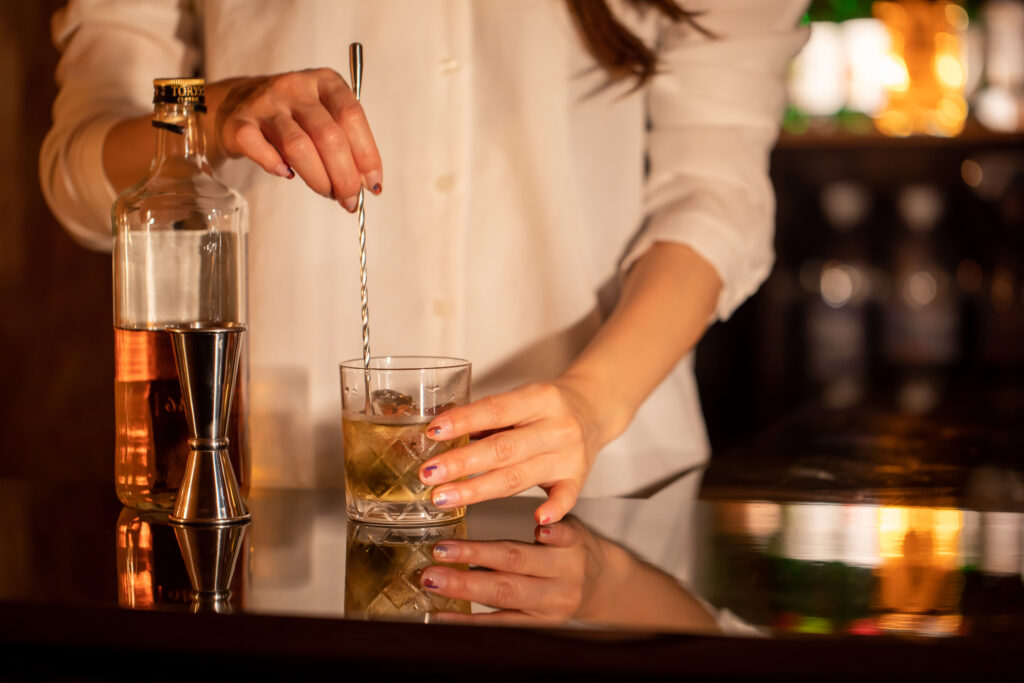 キャバTAXが解説する キャバ嬢の確定申告と二か所給与の正しい考え方